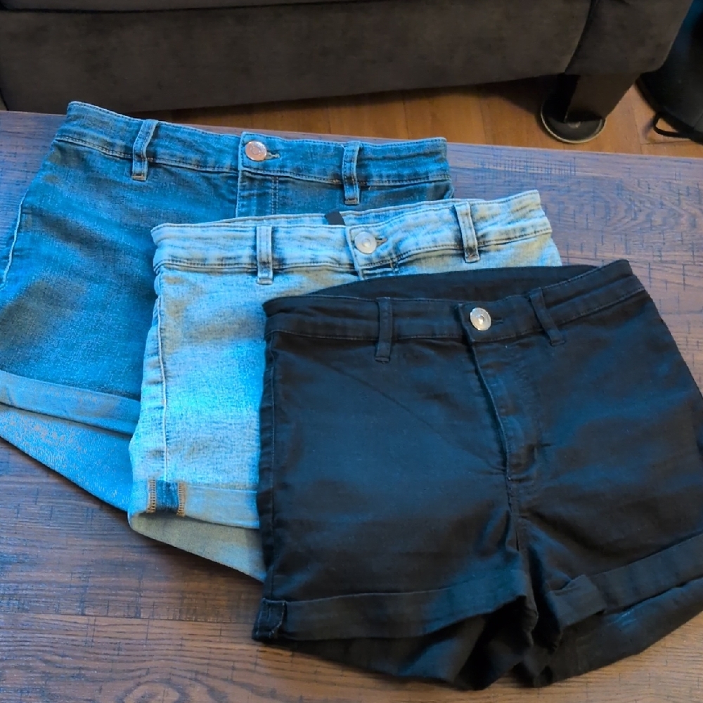 SOLD.  ***CLOSING CLOSET SALE!! MAKE AN OFFER**!!   3 Pairs of Women's Shorts
